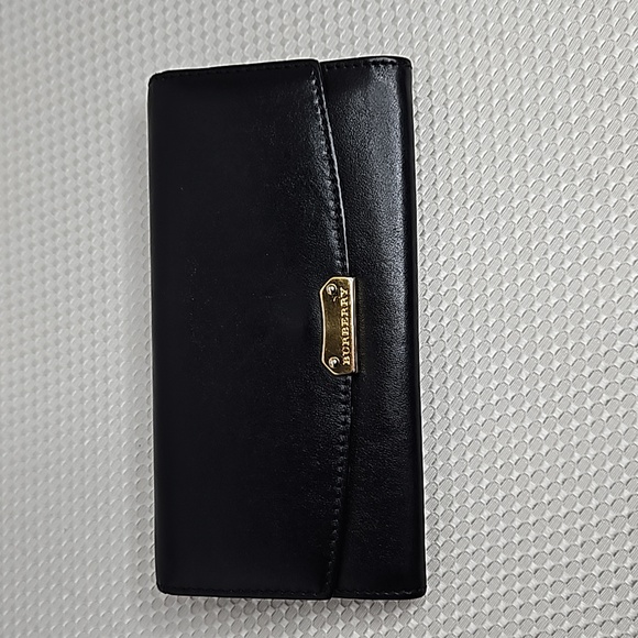 BURBERRY BLACK LEATHER CONTINENTAL WALLET - Picture 2 of 8